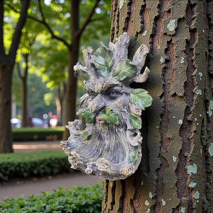Whimsical Tree Face Garden Decoration ,Tree Faces Decor Outdoor Wallmounted Statue Art with Leaf Features, Outdoor Decor Garden Accessory (Home Decor)