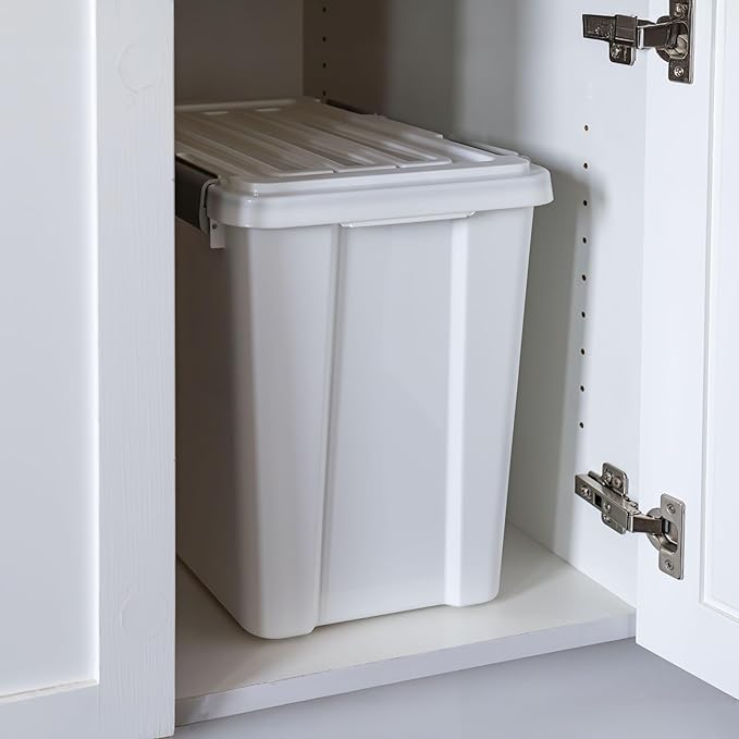 IRIS USA Stackable Dog Food Storage Container with 2 Cup Scoop, 4 Secure Latches, Fits up to 30 lbs, Pet Dry Food Bin, Gasket Seal Lid, BPA Free, Stackable, Easy Measure, White