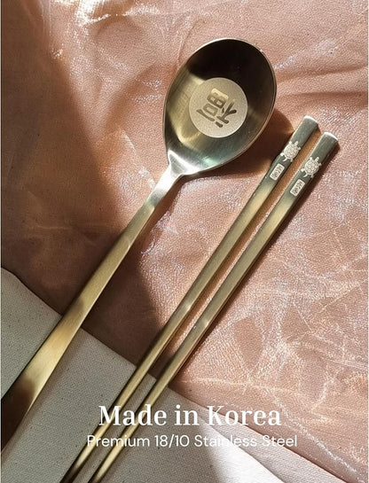 ONGI Korean Spoon and Chopsticks Set, Flat Korean Chopsticks, Premium 18/10 Stainless Steel, Turtle Symbol Design, Made in Korea, Dishwasher Safe, Meaningful Korean Gift (TT Gold 1 Set)
